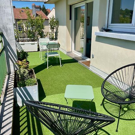 Appartement Avec Terrasse Et Parking Gratuit Accole Montbéliard Zewnętrze zdjęcie