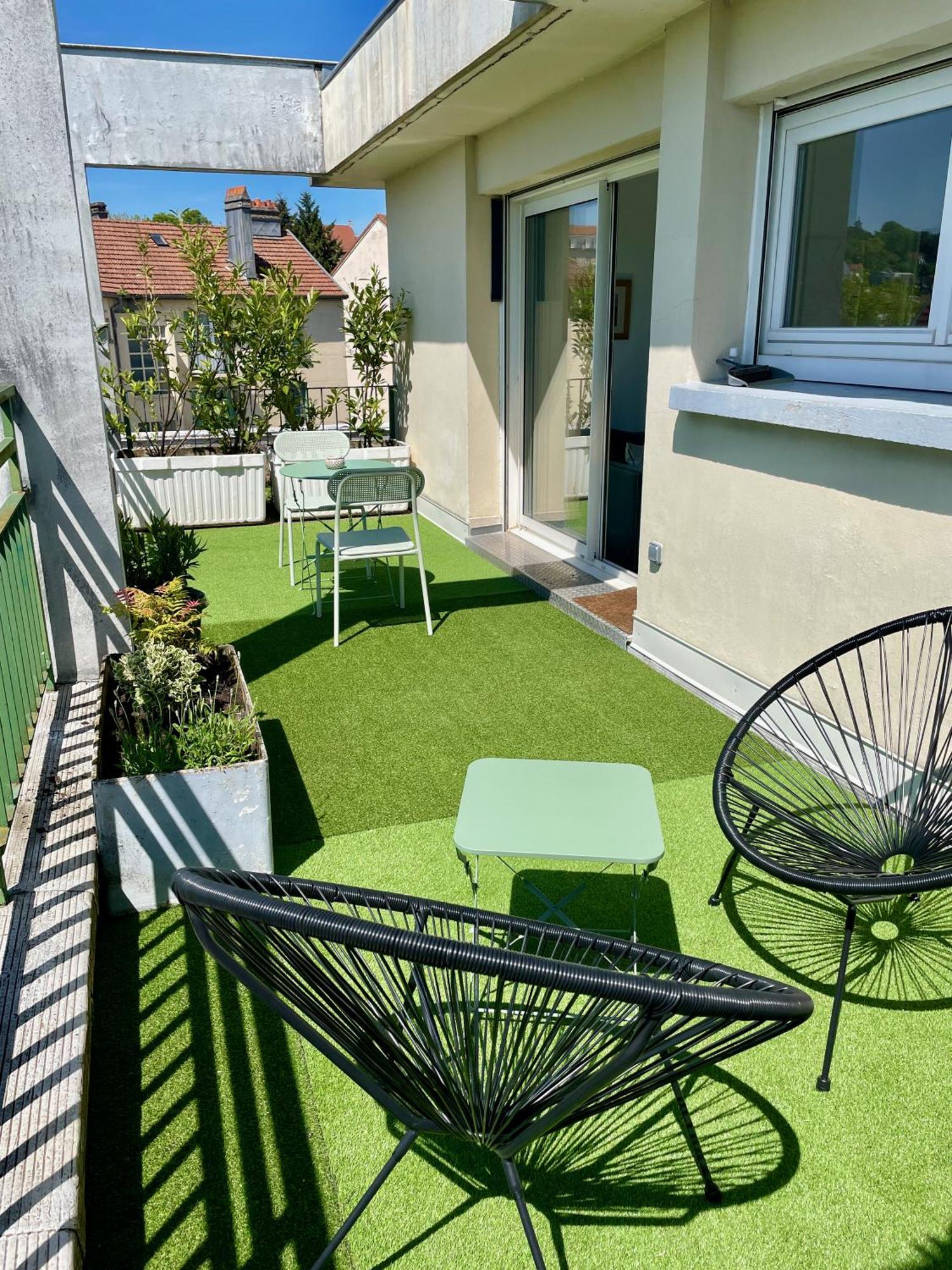 Appartement Avec Terrasse Et Parking Gratuit Accole Montbéliard Zewnętrze zdjęcie